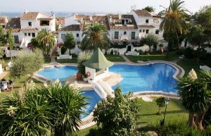 00-Ferienhaus-Marbella-Pool-Garten